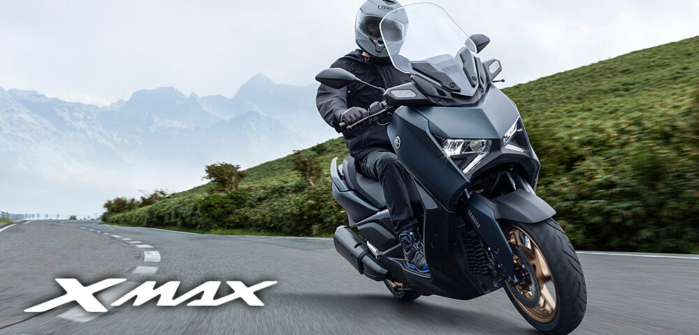 スポーツスクーター「XMAX ABS」6年ぶりのモデルチェンジ～スタイリングを一新し、"つながる"機能や2画面構成の新型メーターなど採用